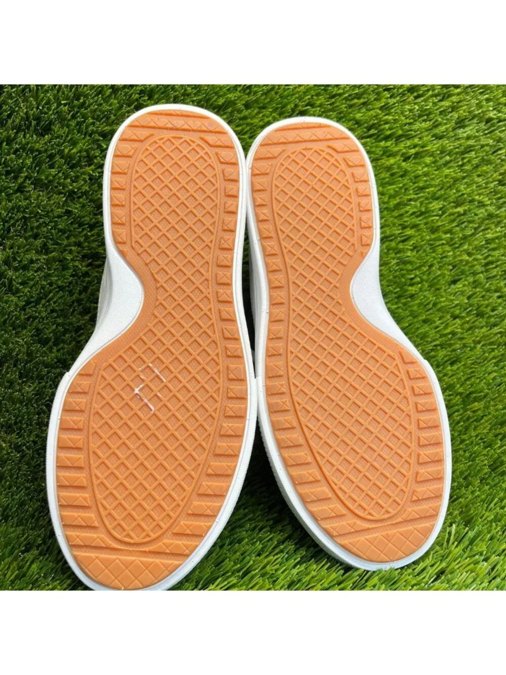 Skechers please review